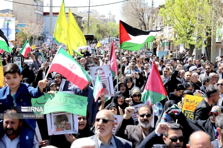 کرمانشاهیان در حمایت از عملیات «وعده صادق» راهپیمایی می‌کنند