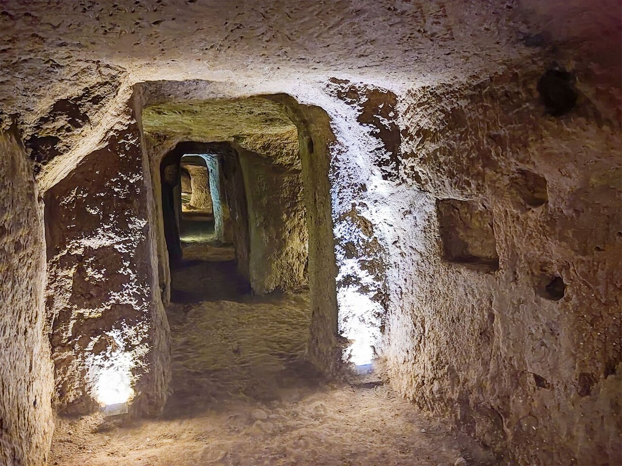 با بزرگترین شهر زیرزمینی جهان بیشتر آشنا شوید