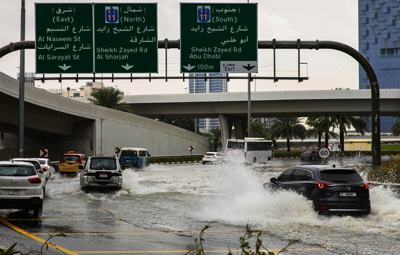 سیل و طوفان امارات نتیجه بارورسازی ابرها بود؟ + عکس