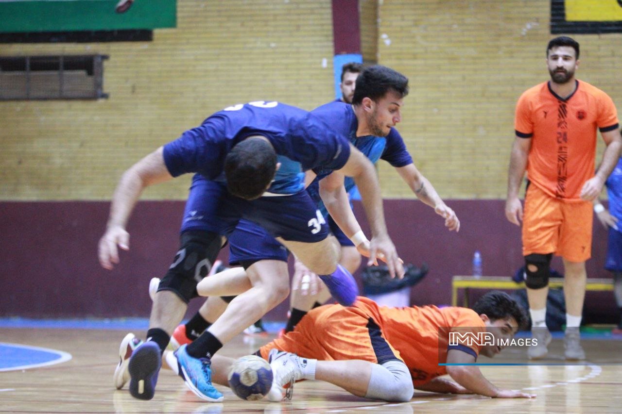 یک پیروزی و یک تساوی از آن طلاییپوشان در نقشجهان