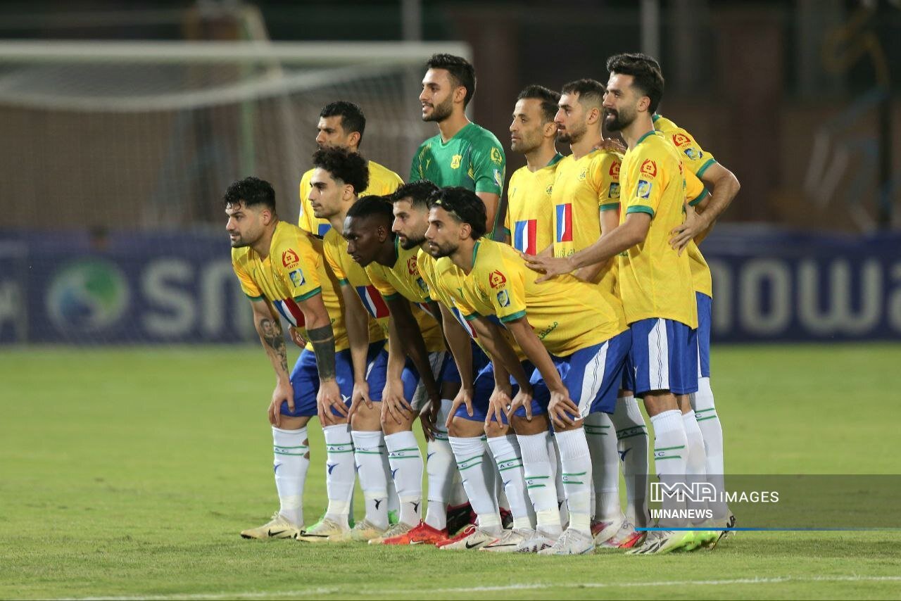 الکلاسیکو فوتبال ایران در پایتخت / پذیرایی تراکتور از صدرنشین در جهنم سهند