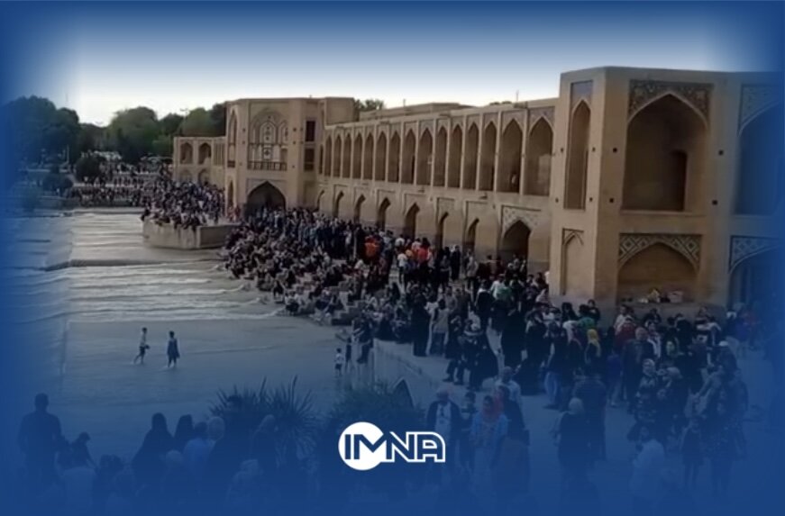 فیلم|حضور مردم اصفهان کنار زاینده‌رود
