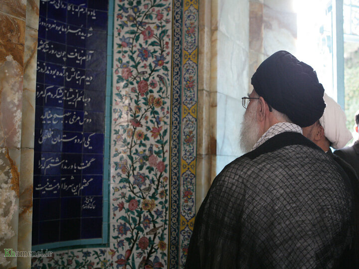 Ayatollah Khamenei Praises Poet Saadi as "Pillar of Persian Literature" on National Commemoration Day