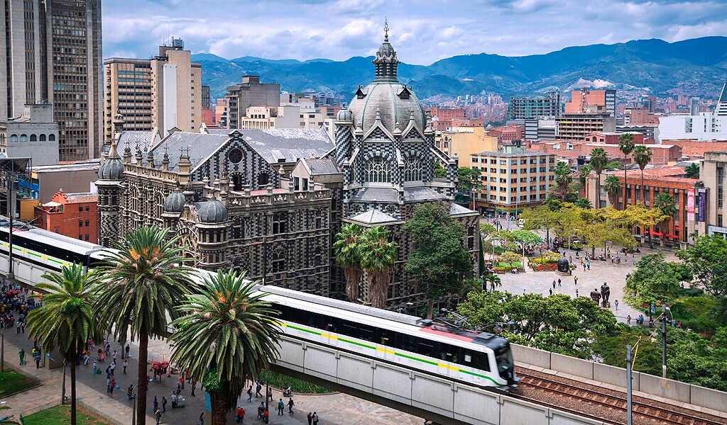 نقش مدیریت شهری در گذار شهر کلمبیایی از ترس به امید