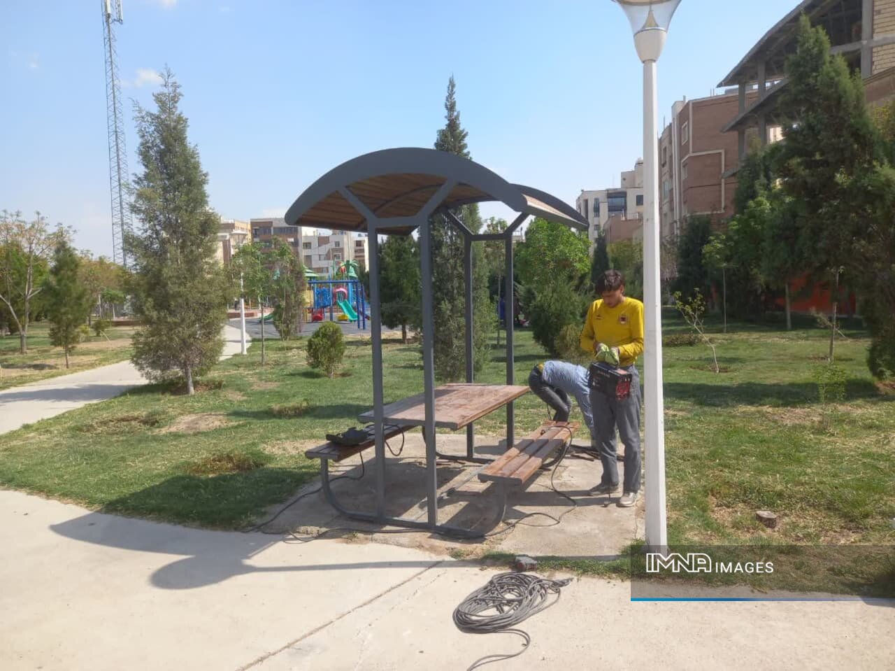 بوستانهای منطقه ۱۲ اصفهان مجهز به آلاچیقها میشود