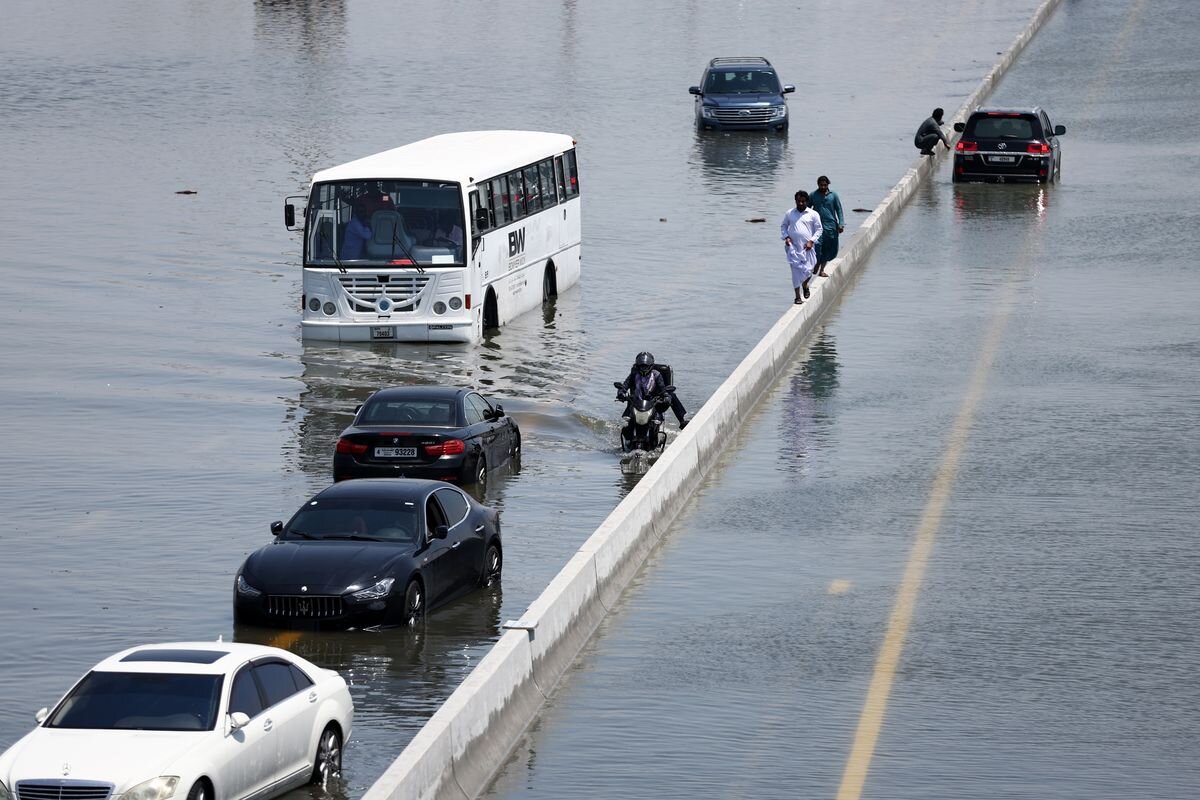 خسارات سیل دبی/ چالش جدید ابرپروژه لاین عربستان