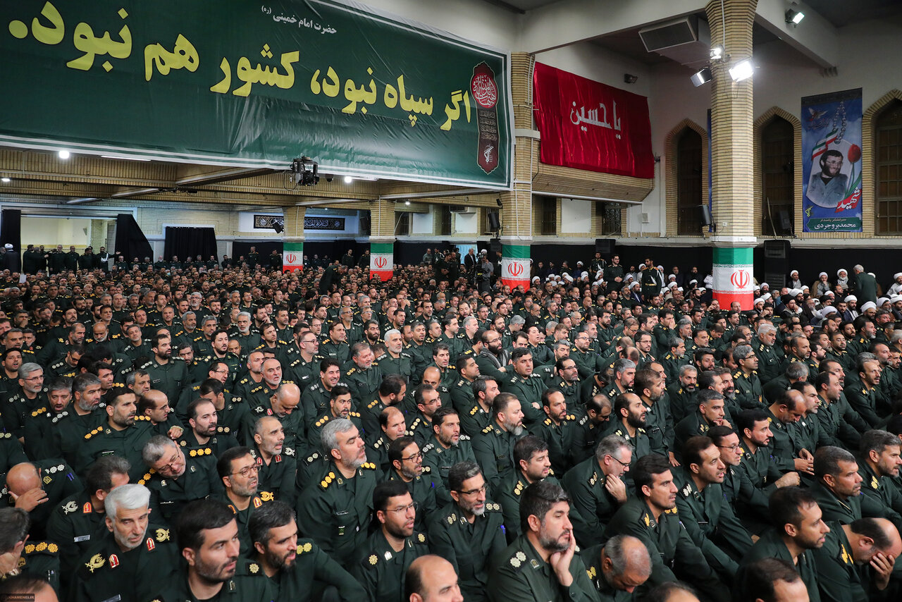 در عرصه فرهنگی هم مثل عرصه نظامی باید حضور داشت