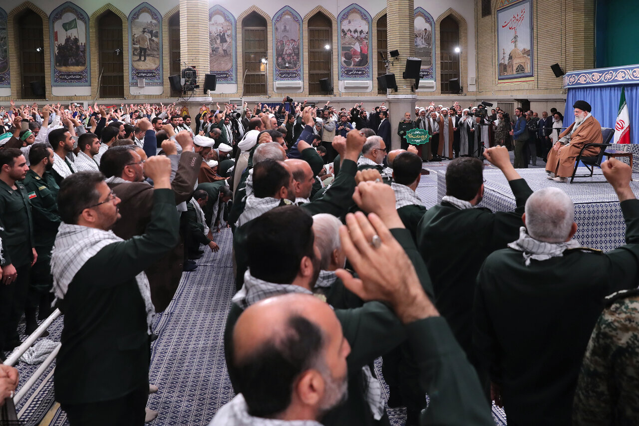 در عرصه فرهنگی هم مثل عرصه نظامی باید حضور داشت