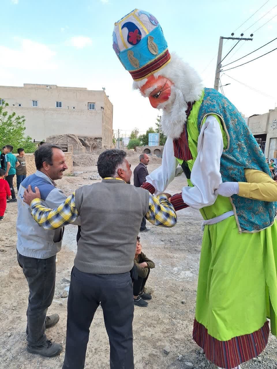 برگزاری برنامههای شاد و متنوع در محله کلمهخواران همزمان با هفته فرهنگی اصفهان