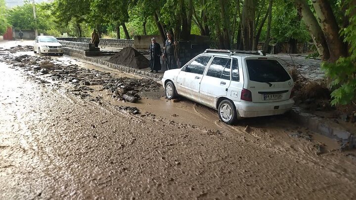 تداوم بارش‌ها در اصفهان تا چهارشنبه / سیلاب در نطنز و آب‌گرفتگی در بعضی محورهای استان