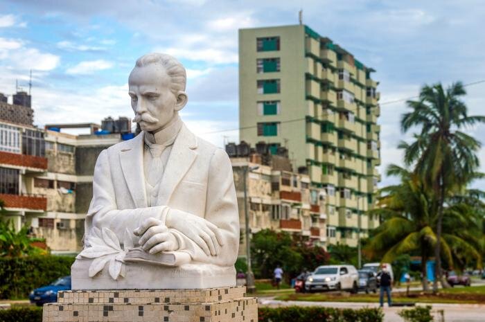 خواهر لاتینتبار اصفهان؛ شهر میادین و دروازه دنیای جدید