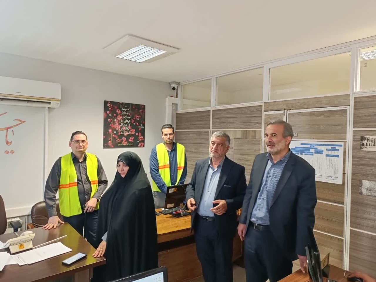 بازدید اعضای کمیسیون محیط زیست شورای شهر از مرکز کنترل عملیات شهرداری اصفهان