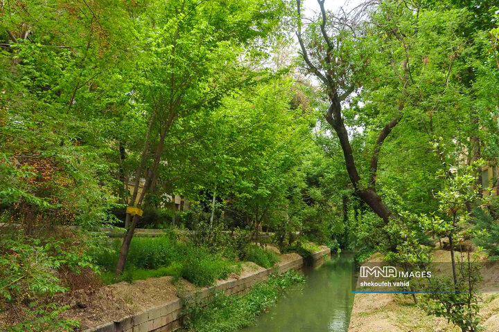 بهشت اردیبهشت اصفهان