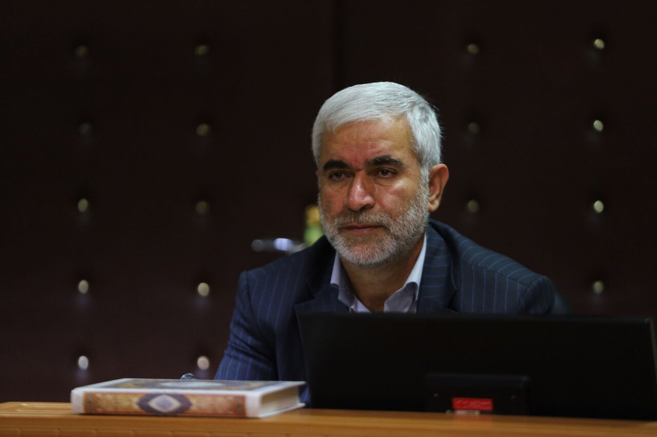 شورا رکن چهارم نظام تصمیمگیری کشور / انتقاد از تضعیف جایگاه شوراها