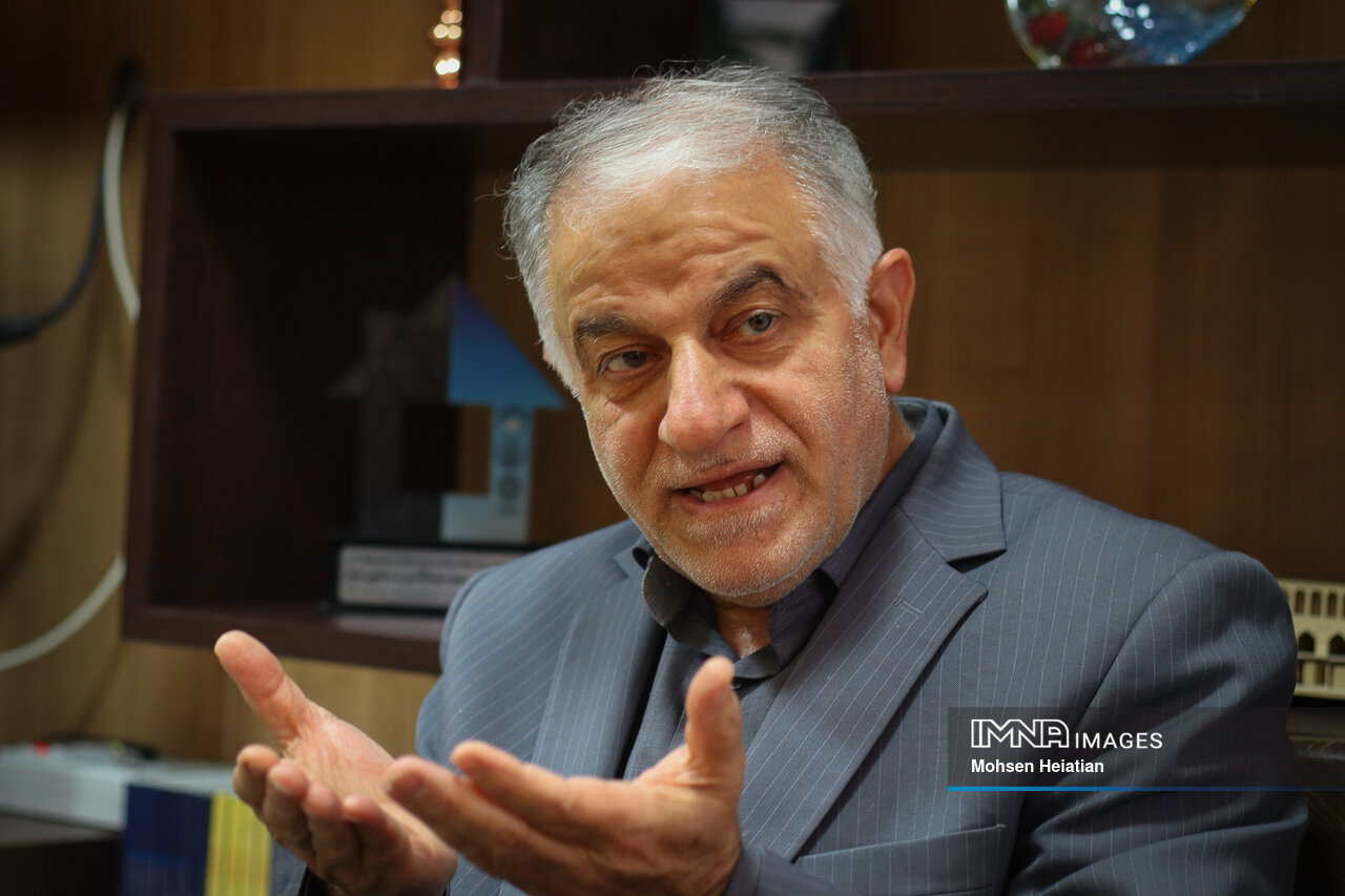 شورا انتظار بعضی تغییرات در شهرداری را داشت/ بدهکاری دلیل بیمهری نیست