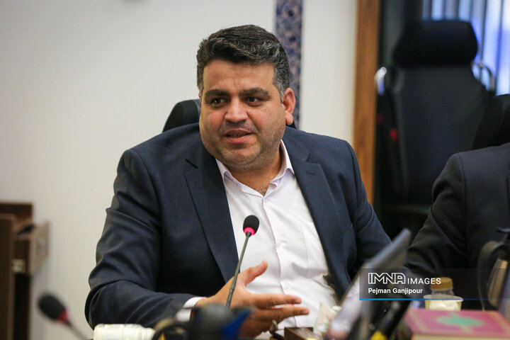 اصفهان برخوردار از تفکر پایداری است/ کلنگ دفتر شورای استان را به زمین خواهیم زد اصفهان برخوردار از تفکر پایداری است/ کلنگ دفتر شورای استان را به زمین خواهیم زد