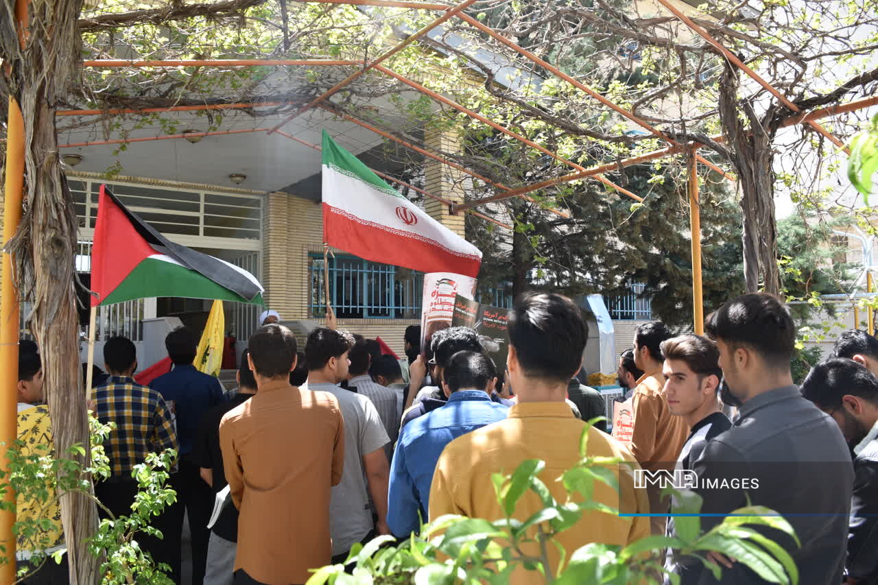 تجمع دانشجویان بام ایران  در حمایت از خیزش جهانی دانشجویی+ تصاویر