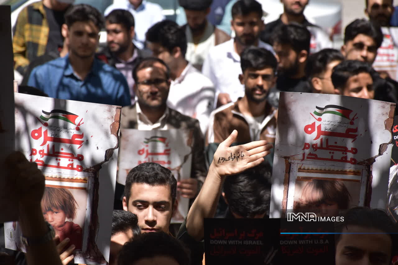 تجمع دانشجویان بام ایران در حمایت از خیزش جهانی دانشجویی+ تصاویر