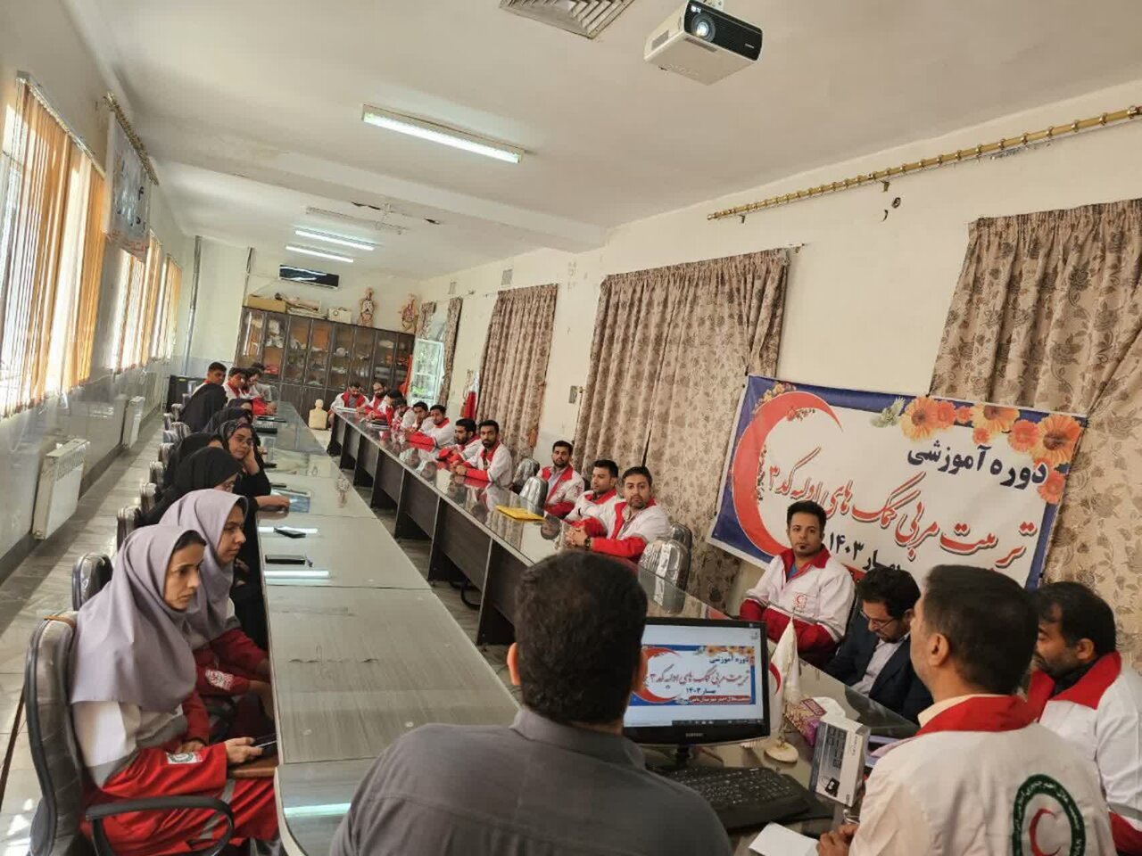 برگزاری دوره تربیت مربی کد ۳ هلال‌احمر اصفهان به میزبانی شهرستان نایین