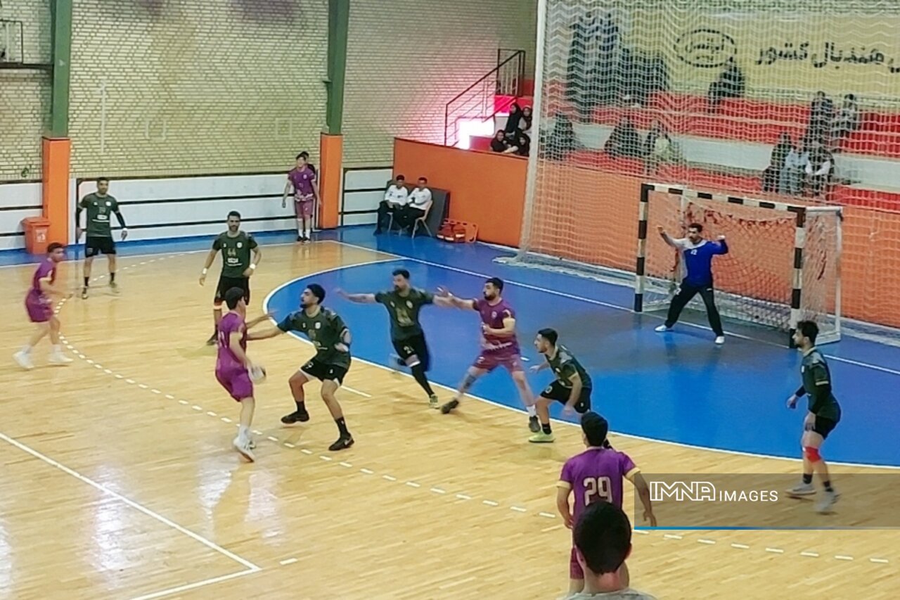 ۲ شهرآورد در نصفجهان