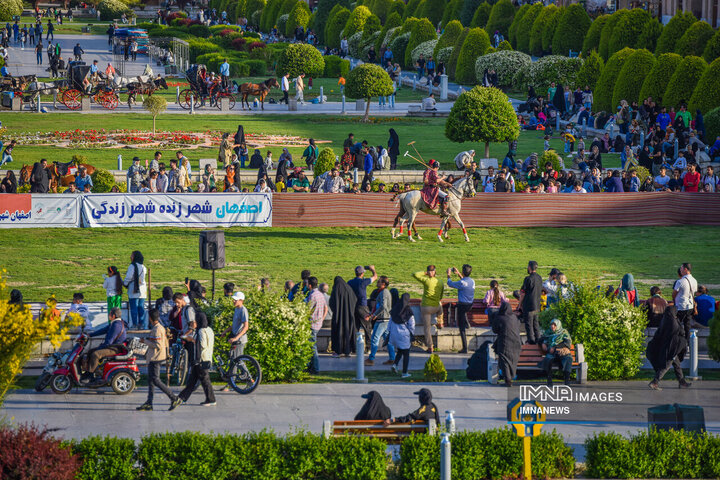 مسابقه چوگان در میدان امام(ره)