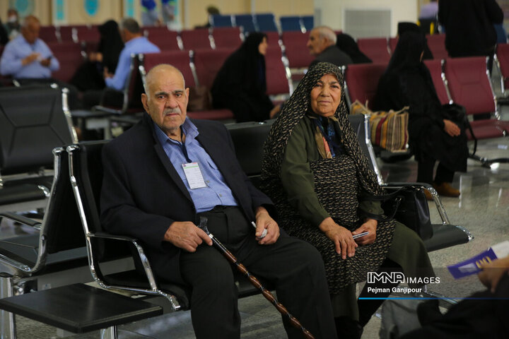 اعزام به حج عمره پس از ۹ سال انتظار