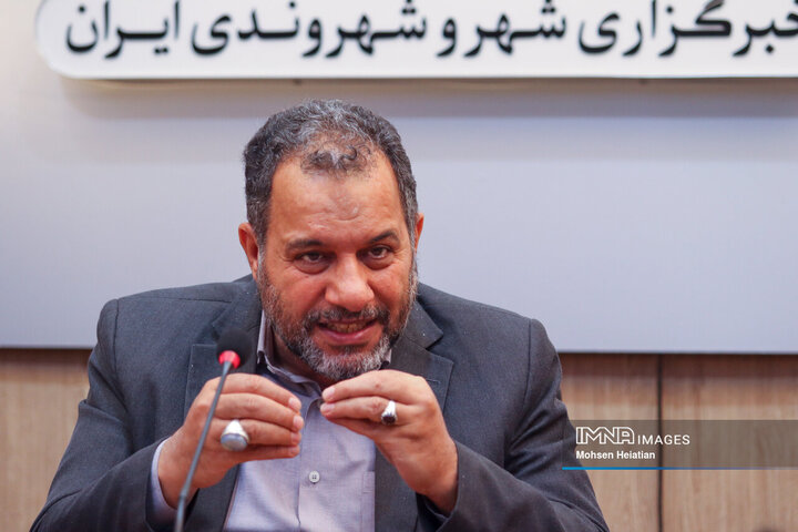 منتخب مردم افراد شایسته و صالح را در کابینه خود بکار گیرد