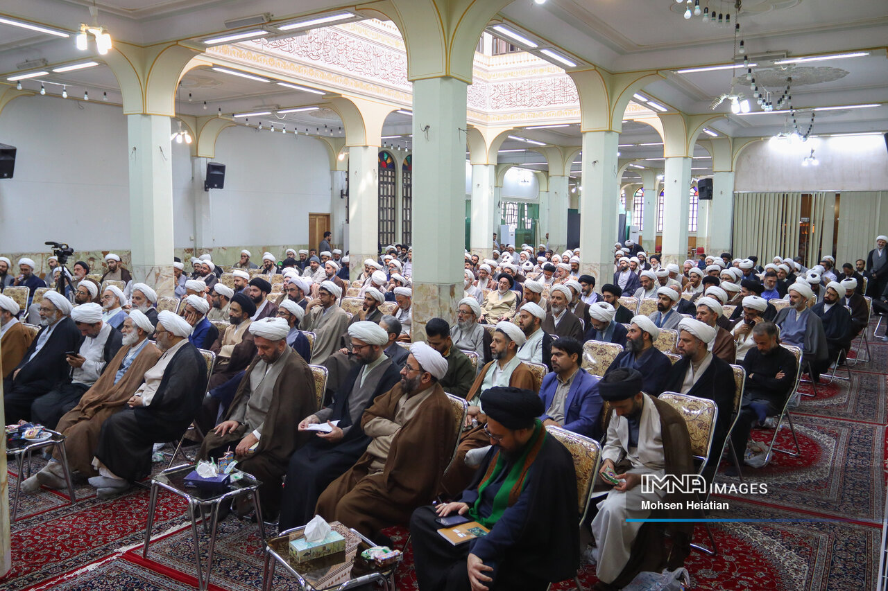 دانشجو و طلبه، شانه به شانه تا فتح قلهها