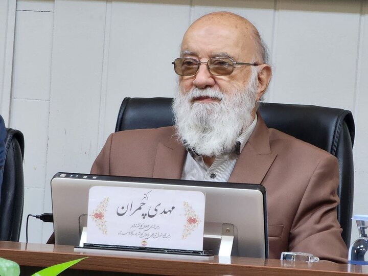 فعالیت هم‌زمان شهردار تهران در ایام کاندیداتوری مشکل قانونی ندارد
