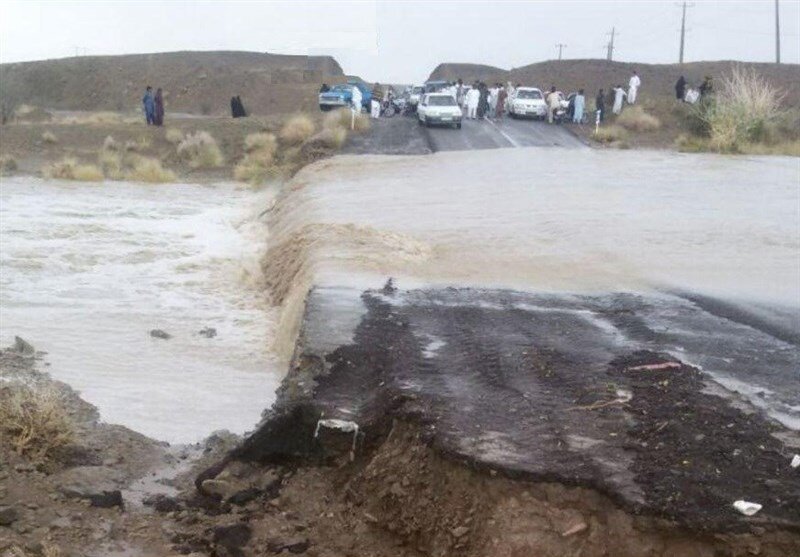 انسداد بعضی محورهای مواصلاتی استان خراسان جنوبی در اثر بارش شدید باران و سیلاب