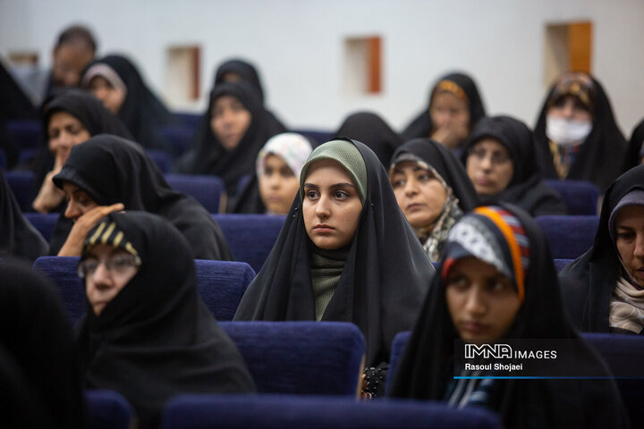 نشست هم افزایی مجموعه های فرهنگی اصفهان