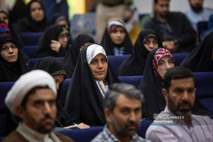 نشست هم افزایی مجموعه های فرهنگی اصفهان