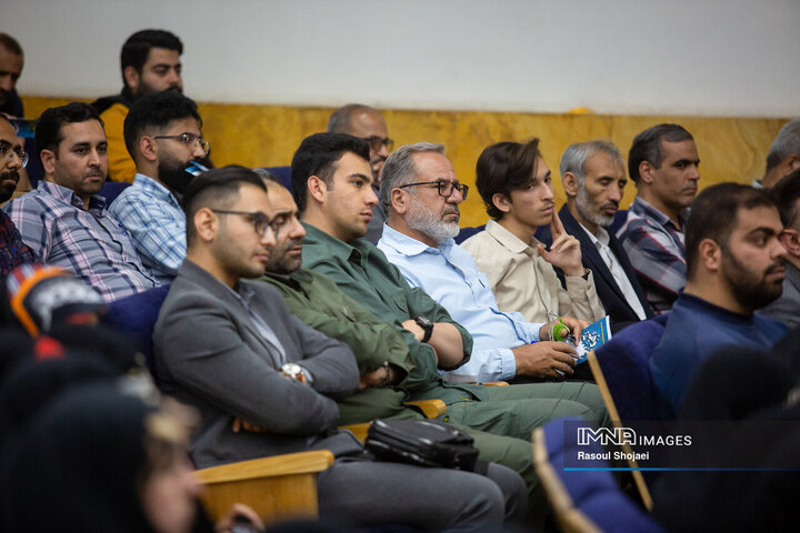 نشست هم افزایی مجموعه های فرهنگی اصفهان