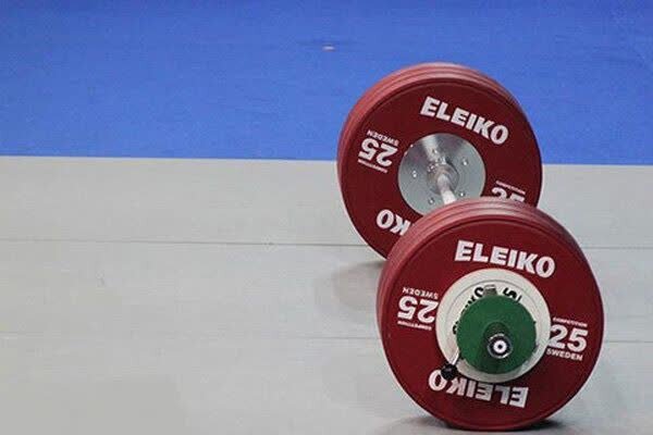 ٧ طلا، سهم دختران وزنه‌بردار کرمانی در مسابقات وزنه‌برداری قهرمانی کشور