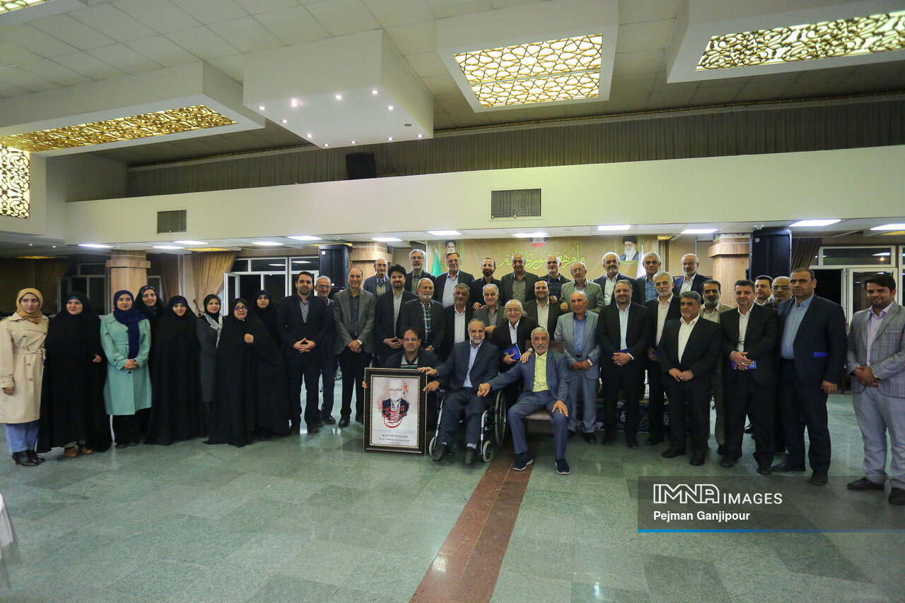 انتقال تجربیات اعضای ادوار شورا برای بالندگی شهر/ لزوم صرفهجویی در هزینهکرد اعتبارات