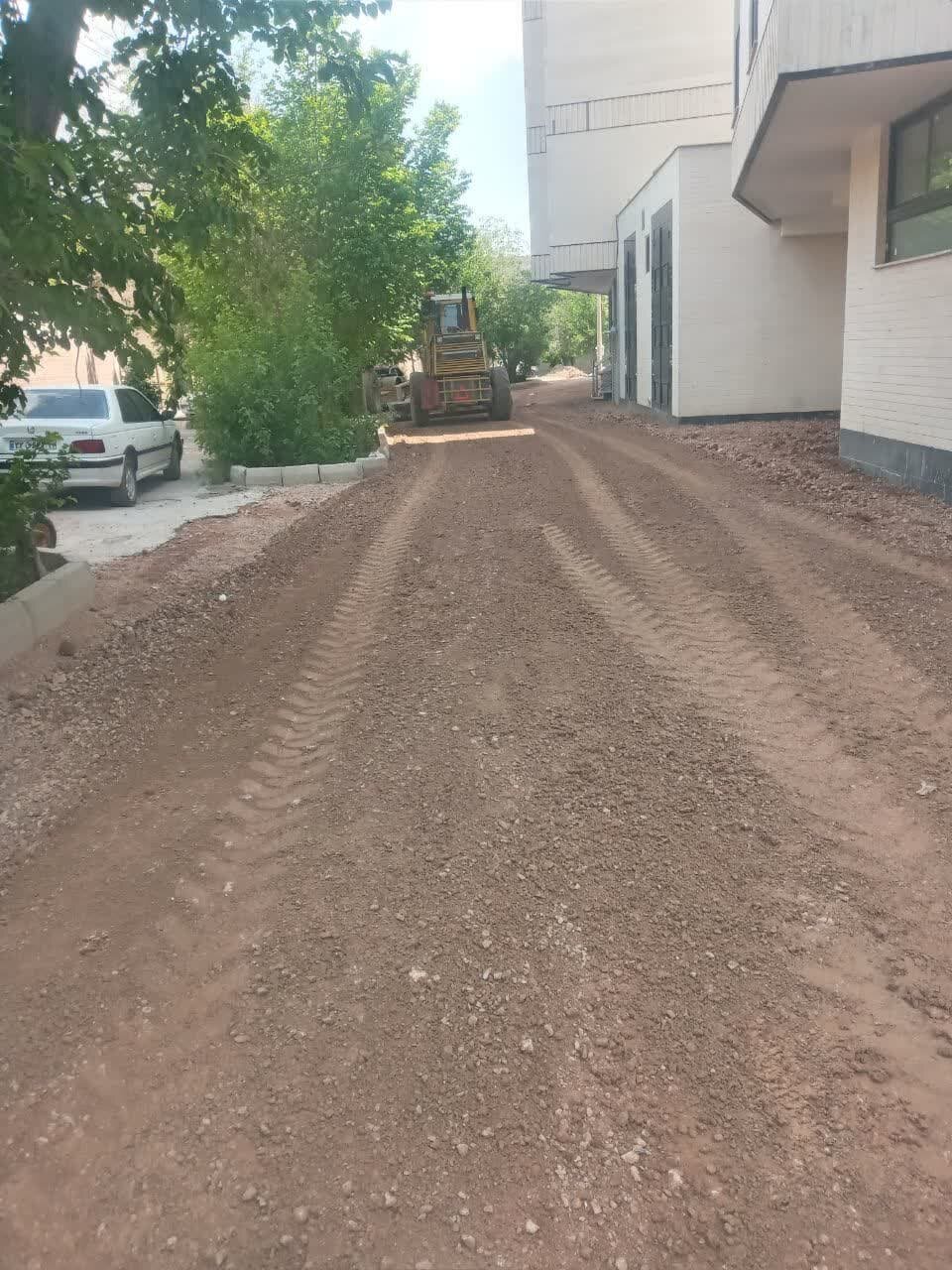 آغاز عملیات روکش و لکهگیری آسفالت معابر منطقه ۸ اصفهان