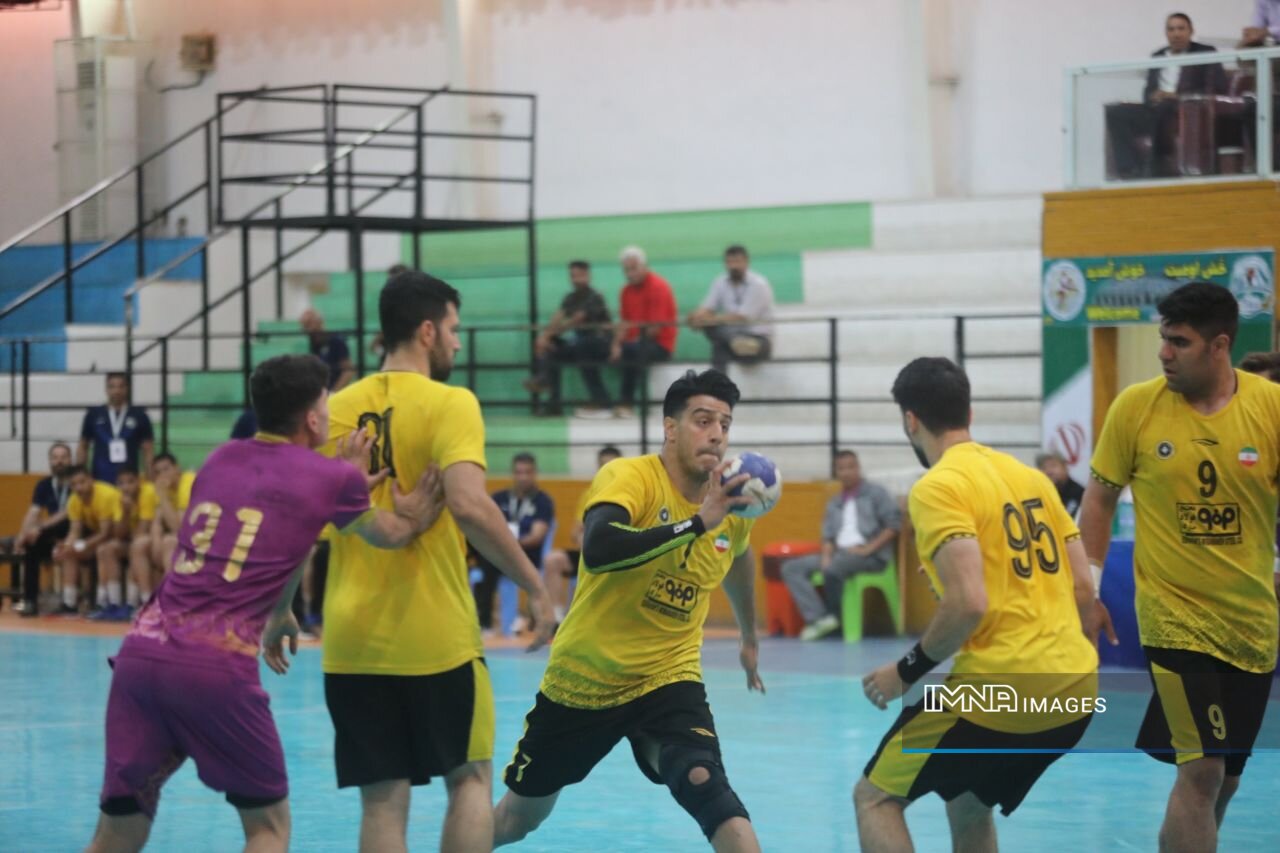 ۲ شهرآورد در نصفجهان