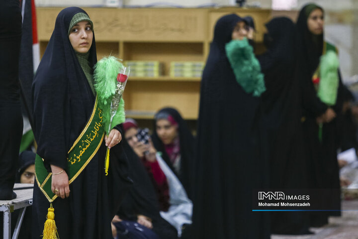 گردهمایی بزرگ دختران دانشجو در حرم مطهر حضرت معصومه (س)