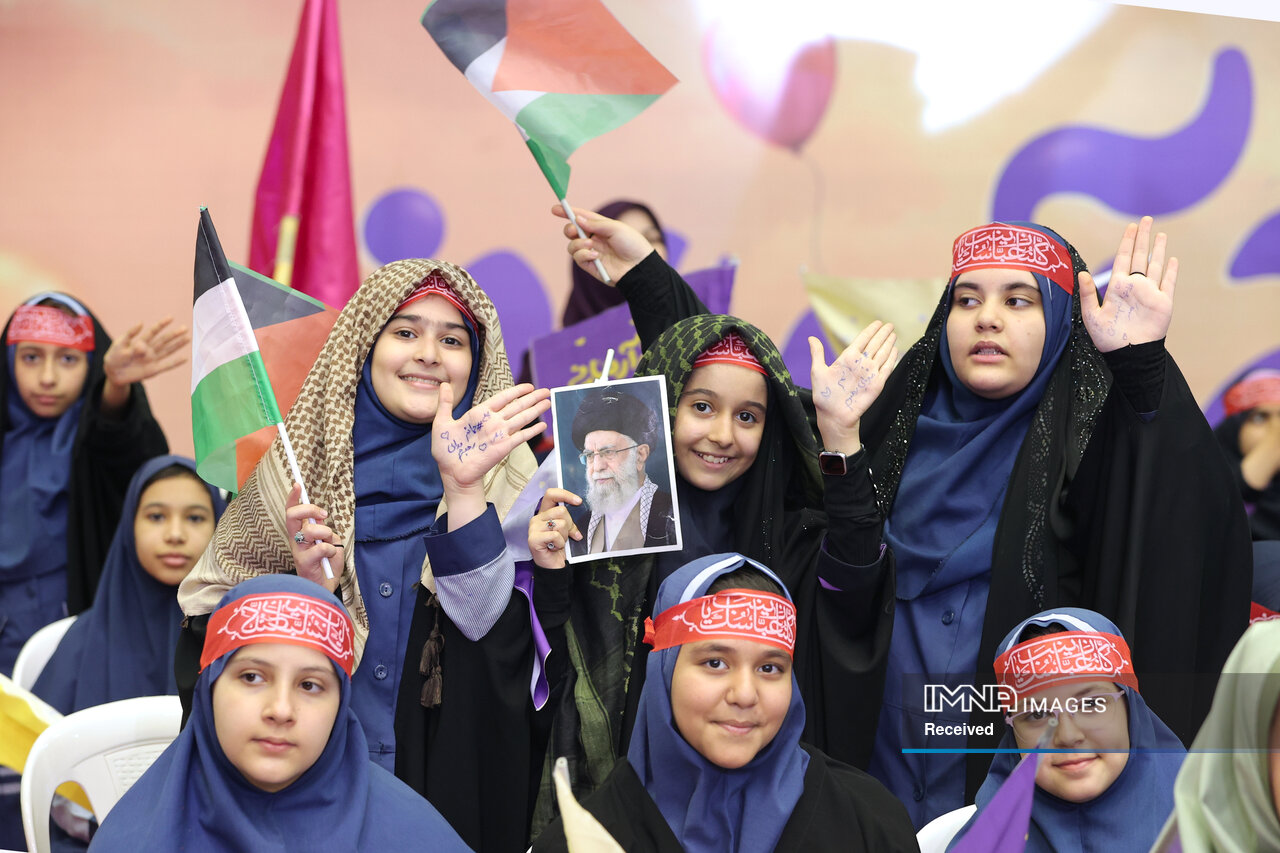 فرشتگانی که آمدهاند تا بانی لبخندها باشند