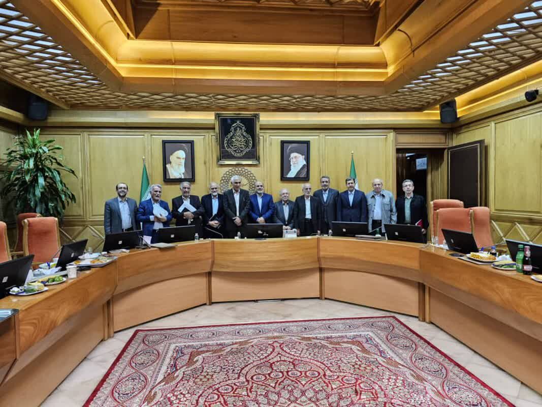 برگزاری نشست "۴۵سال خدمت ماندگار" با حضور معاونین عمرانی ادوار وزارت کشور