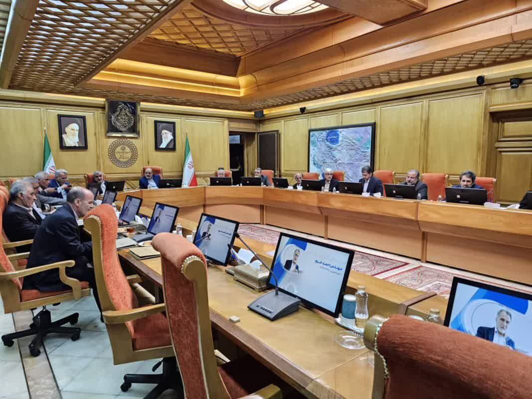 برگزاری نشست "۴۵سال خدمت ماندگار" با حضور معاونین عمرانی ادوار وزارت کشور