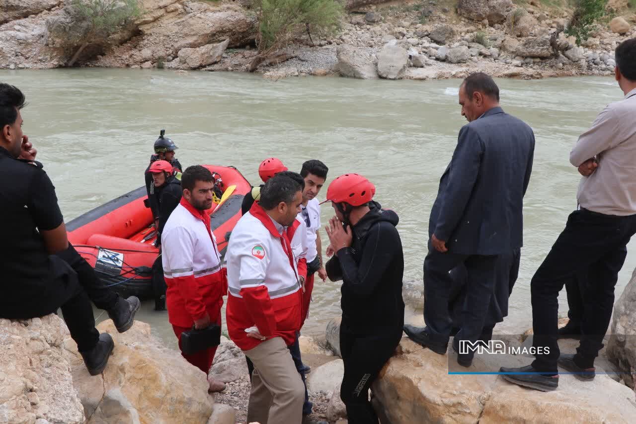 ۱۸ روز تلاش نیروهای امدادی برای یافتن کودک چهارمحالی+ تصاویر