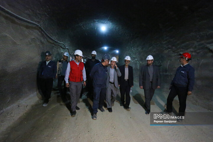 بازدید اعضای جامعه مهندسین از پروژه خط 2 مترو اصفهان