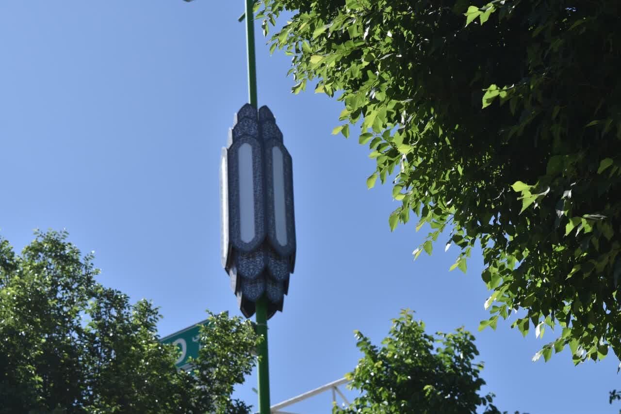 چشم پل وحید به لوسترهای نوری روشن شد