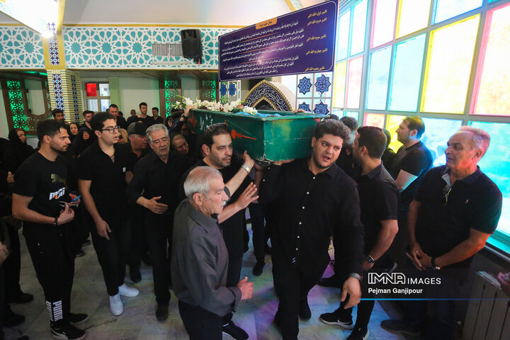 مراسم تشییع قهرمان پارادومیدانی در اصفهان