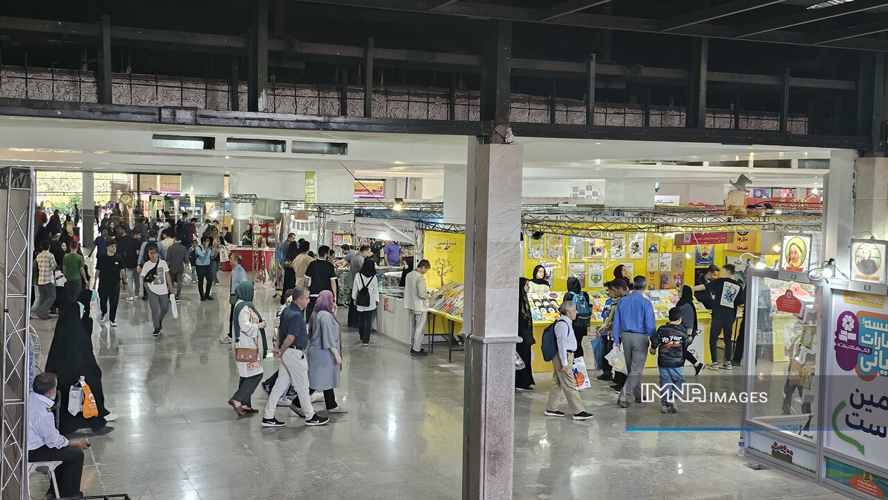 تور نمایشگاهگردی با همراهی حافظ و سعدی!