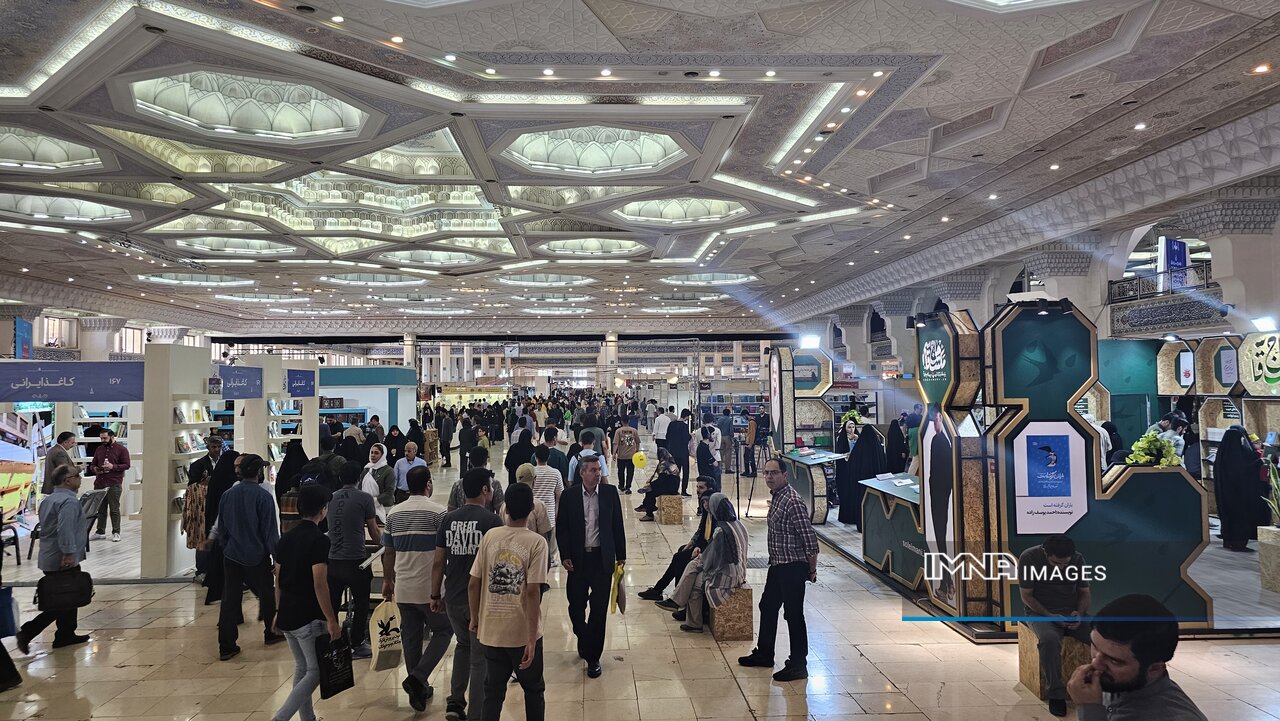 تور نمایشگاهگردی با همراهی حافظ و سعدی!