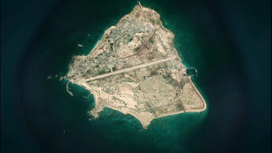 مالکیت جزیره بوموسی به دولت جمهوری اسلامی ایران تعلق دارد