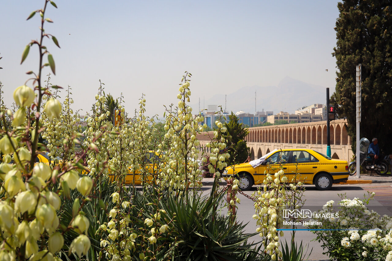 اصفهان، اردیبهشت و شاهزاده‌ای که طلسمش را شکسته است