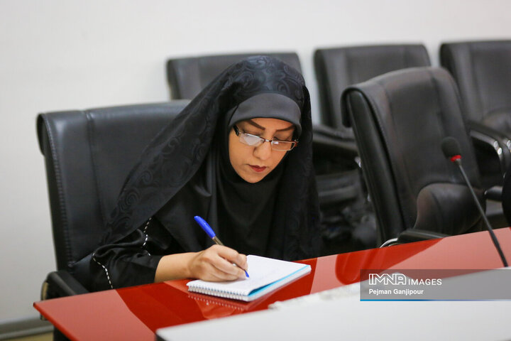 نشست خبری مدیر منطقه 10 شهرداری اصفهان